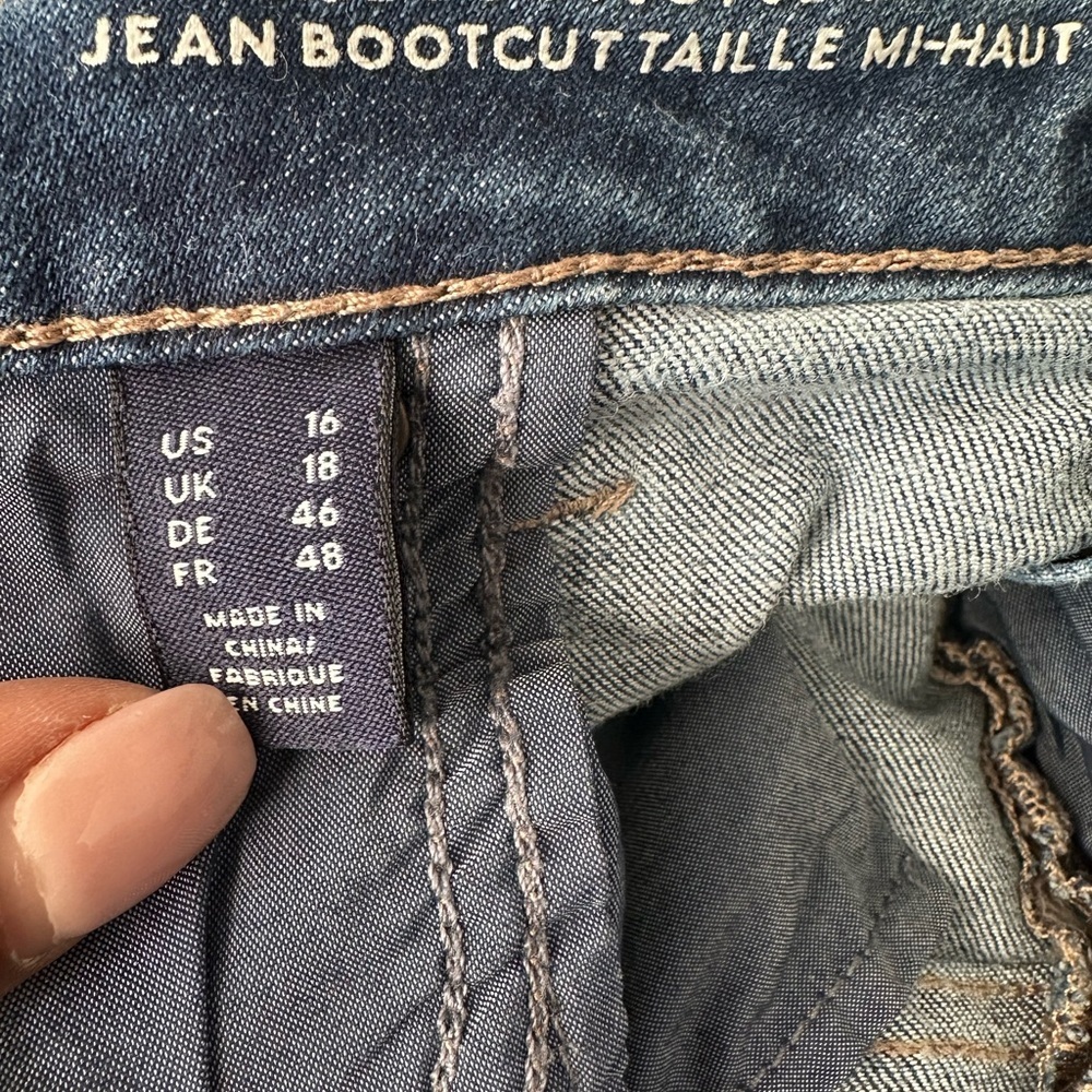 Lands’ End Mid Rise Bootcut Jeans 16 - Picture 3 of 6